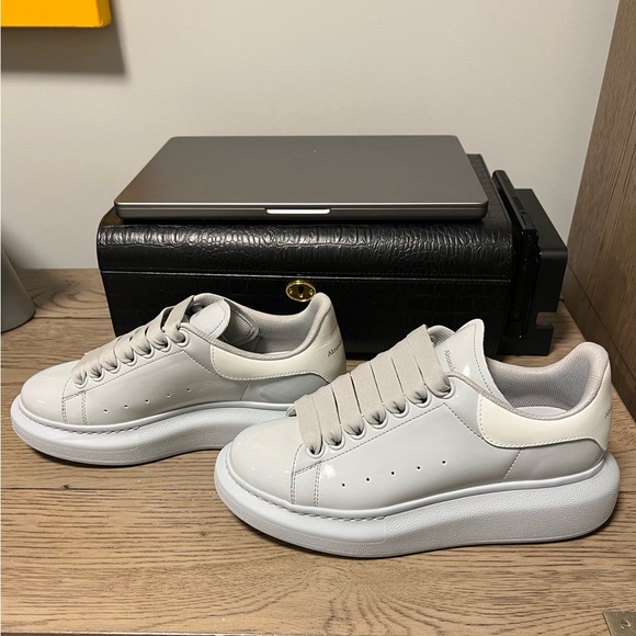 Alexander McQueen sneakers EUC - Picture 1 of 4
